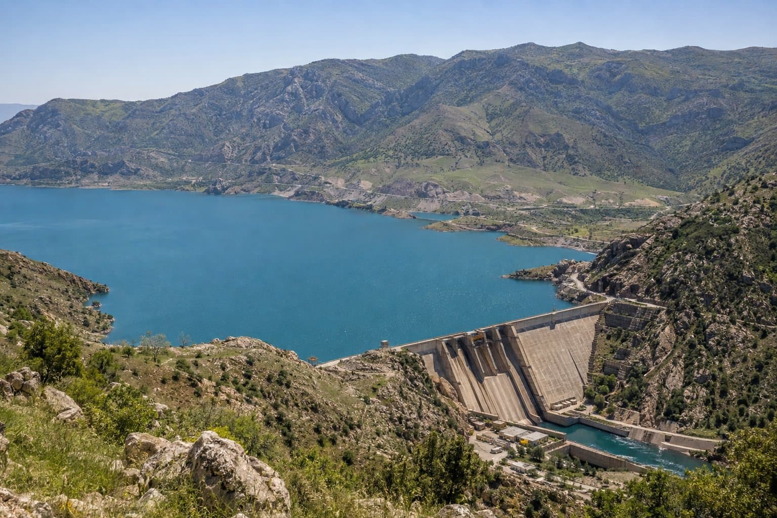 Dukan Lake: Nature and Recreation Haven 3
